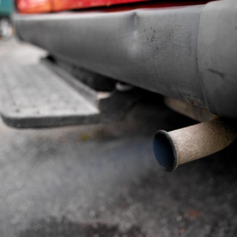 agir-pour-l-environnement-fnaut-rac-wwf-france-emissions-de-co2-des-voitures-en-europe-l-union-europeenne-joue-la-montre_reference