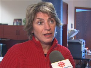 La député libérale Danielle St-Amand présente ses excuses
