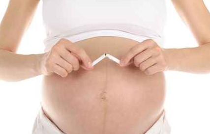 Femme enceinte : Le Tabagisme et le stress affecteraient la sexualité de l’enfant