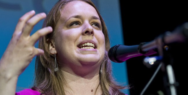 Martine Desjardins : L'ancienne présidente de la FEUQ approchée par le PQ