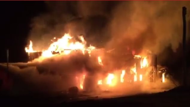 Saint-Paul-de-la-Croix - Une ferme victime des flammes - La perte de 75 vaches Saint-Paul-de-la-Croix - Une ferme victime des flammes : La perte de 75 vaches