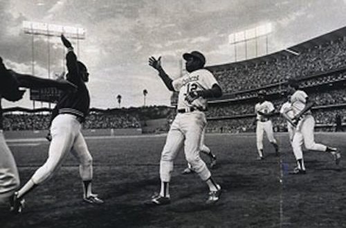 "high five" de Dusty Baker et Glenn Burke