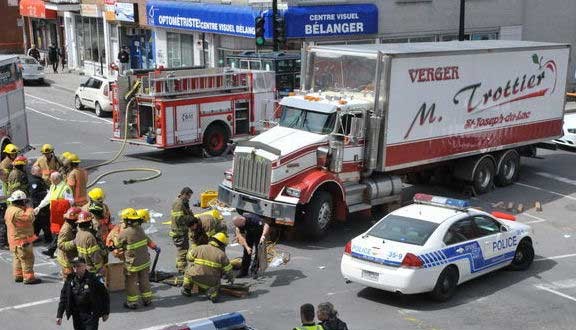 Grave accident dans La Petite-Patrie : Deux femmes happées par un camion