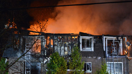 Incendie à Hudson : Un immeuble à logements ravagé par les flammes