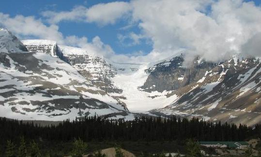 Le glacier Athabasca fond d'une façon substantielle : Plus de 5 mètres annuellement