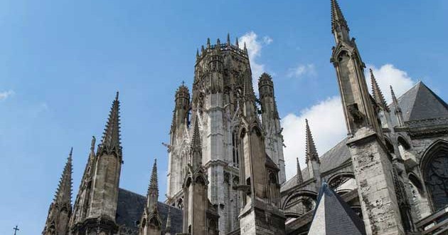 Prêtres : Les victimes d'agressions sexuelles appellent à la suspension des dons à l'Eglise