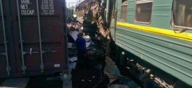 Russie : Collision mortelle entre un train de marchandises et un train de passagers