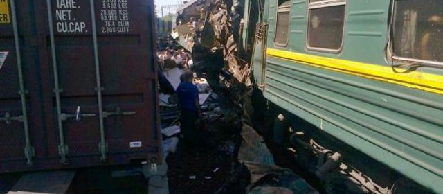 Russie : Collision mortelle entre un train de marchandises et un train de passagers