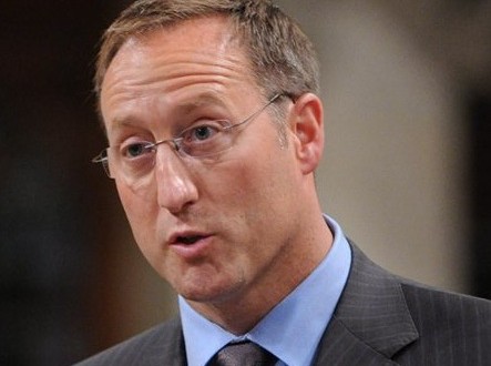 Loi sur les soins de fin de vie Peter MacKay met en garde les médecins