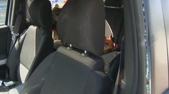 Bébé de 7 mois laissé seul dans une voiture La mère écope d'une amende de 60 dollars