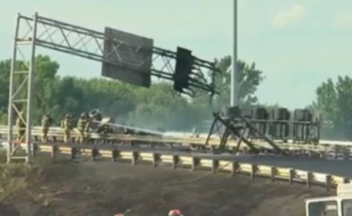 L'explosion d'un camion-citerne sur l'autoroute 640 fait un mort et deux blessés