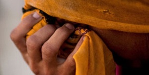 Pakistan : Cinq jeunes femmes dont deux adolescentes brûlées à l'acide