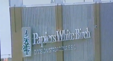 Un incendie maitrisé dans un entrepôt de Papiers White Birch