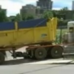 Un motocycliste perd la vie suite à une collision avec un camion à Montréal