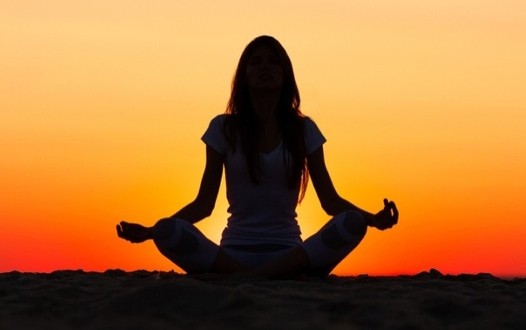 Yoga : En sanskrit, le mot signifie l’état d’union