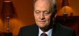 Jean Chrétien pense que le Canada ne devrait pas participer aux frappes aériennes contre l'EI