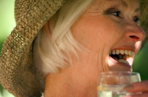 La consommation d'alcool associée à la mémoire épisodique chez les personnes de 60 ans et plus
