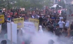 Manifestation à l'Hôtel de ville de Montréal : Quatre cadres du SPVM au centre d'une enquête disciplinaire