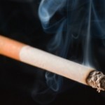 La cigarette interdite dans de nombreux lieux publics en Ontario