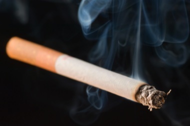 La cigarette interdite dans de nombreux lieux publics en Ontario