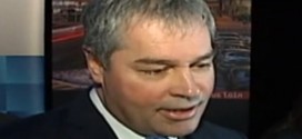 Plate-forme CartoJeunes à Jonquière : Yves Bolduc attendu par des dizaines de manifestants