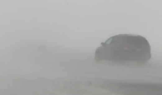Poudrerie et vents violents : Fermeture de l'autoroute 20 et de la route 132