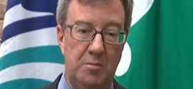 Jim Watson : Le maire d'Ottawa victime d'un accident de motoneige