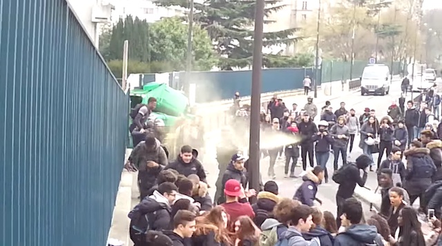 Bavures policières à Bergson: de nouvelles vidéos dévoilées 1 Bavures policières à Bergson: de nouvelles vidéos dévoilées
