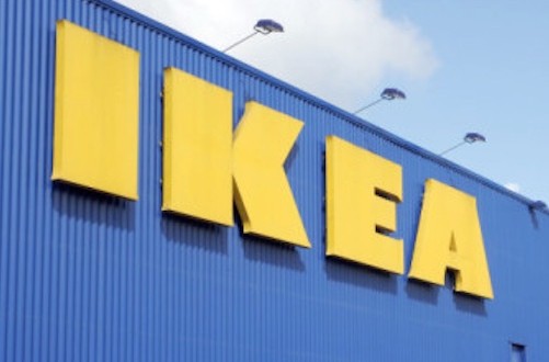 Ikea procède à un rappel de commodes suite à la mort d’enfants