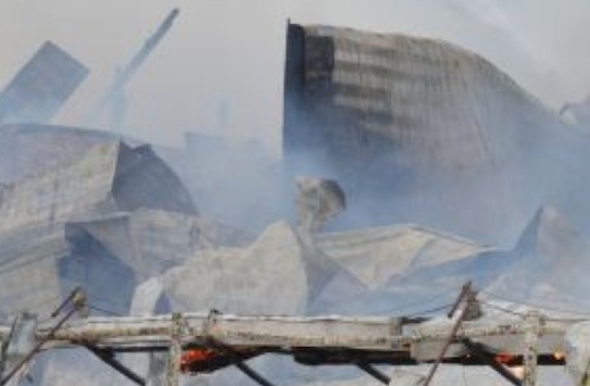 Violent incendie dans une ferme de Saint-Augustin-de-Desmaures 1 Violent incendie dans une ferme de Saint-Augustin-de-Desmaures