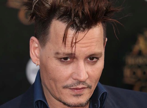Johnny Depp a vendu 2 tableaux de Jean-Michel Basquiat pour plus de 11 millions de dollars 1 Johnny Depp a vendu 2 tableaux de Jean-Michel Basquiat pour plus de 11 millions de dollars