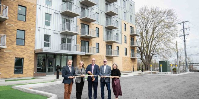Québec franchit le cap des 1.000 logements pour aînés avec Mission Unitaînés