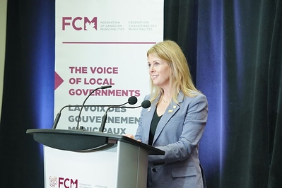 Le Canada crée une équipe spéciale pour renforcer les infrastructures liées à la défense Le Canada crée une équipe spéciale pour renforcer les infrastructures liées à la défense