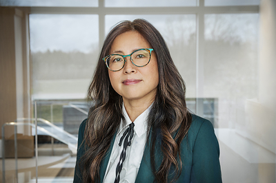 Une chercheuse canadienne publie un ouvrage international sur l’équité linguistique à l’école Une chercheuse canadienne publie un ouvrage international sur l’équité linguistique à l’école