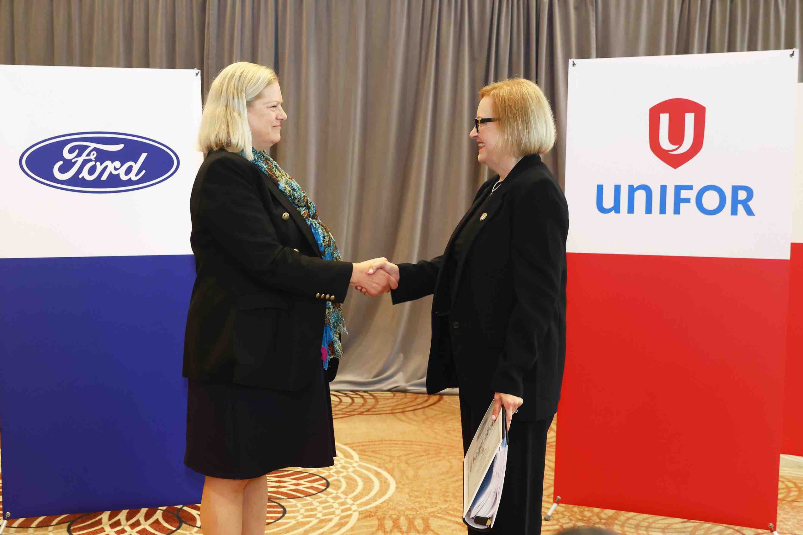 Ford investit 1,25 milliard de dollars dans ses usines canadiennes Ford investit 1,25 milliard de dollars dans ses usines canadiennes