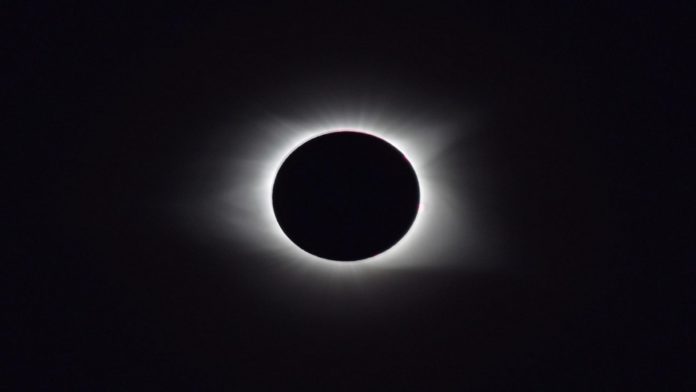 Éclipse solaire - le ciel marocain s’assombrit ce 12 août Éclipse solaire : le ciel marocain s’assombrit ce 12 août
